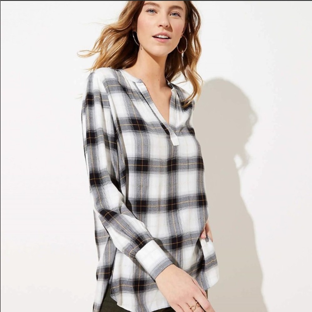 Loft petite plaid split neck tunic blouse. XXS